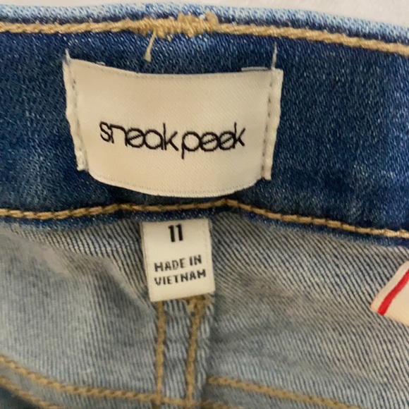 Distressed jeans NWOT - Picture 3 of 4